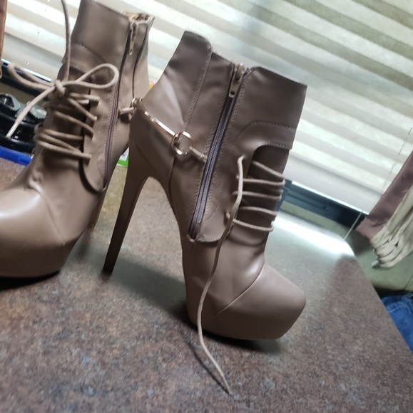 Boot Stilettos - Picture 3 of 3